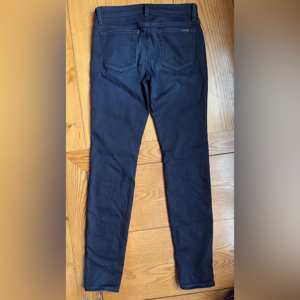 Joe’s Jeans- The Skinny in Heather size 27